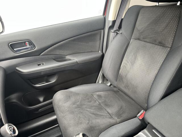Honda CR-V 2.0 Comfort / Trekgewicht 1.700KG / Voorstoelen Verwarmd / Airco / Navigatie /  Start-Stop Systeem / 17'' Lichtmetalen Velgen / Cruise Control / 