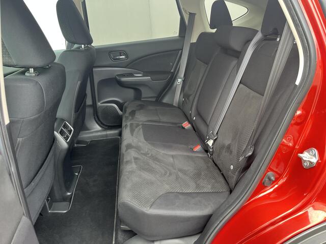 Honda CR-V 2.0 Comfort / Trekgewicht 1.700KG / Voorstoelen Verwarmd / Airco / Navigatie /  Start-Stop Systeem / 17'' Lichtmetalen Velgen / Cruise Control / 
