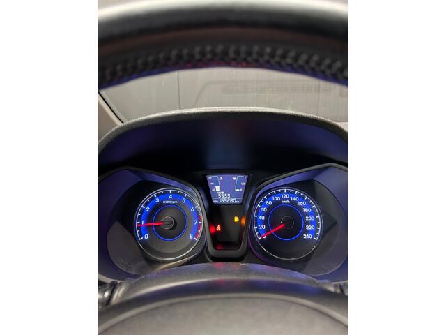 Hyundai IX20 1.6i i-Catcher | Pano | Camera | Leder | Navi | Cruise |