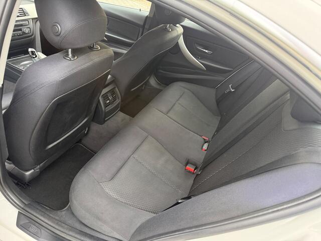 BMW 3-Serie 320i Executive