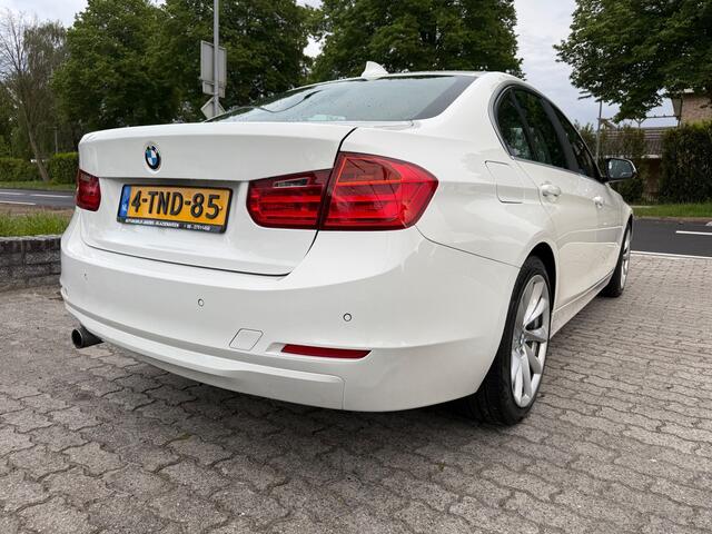 BMW 3-Serie 320i Executive