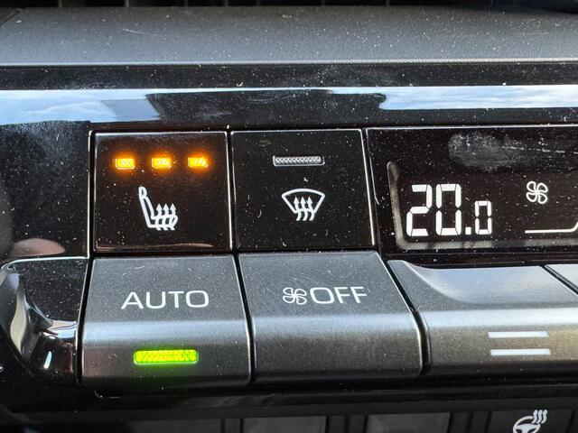 Toyota C-HR 2.0 Plug-in Hybrid 220 Dynamic||Navi|Camera|Parkeersensoren|Stoel- en stuurwielverwarming