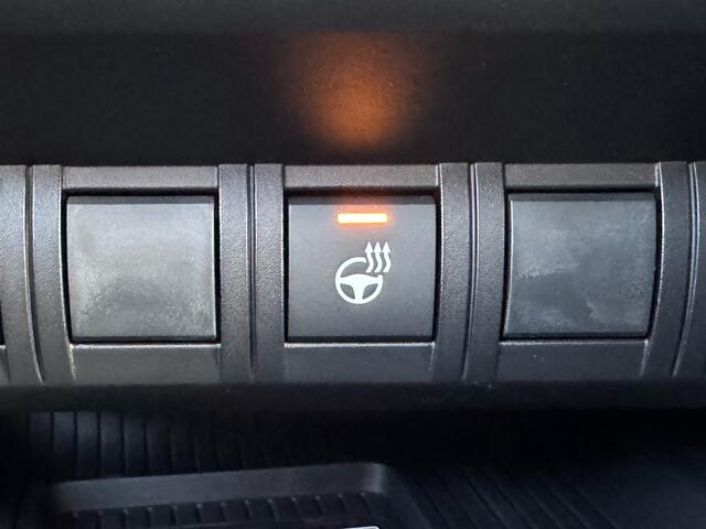 Toyota C-HR 2.0 Plug-in Hybrid 220 Dynamic||Navi|Camera|Parkeersensoren|Stoel- en stuurwielverwarming