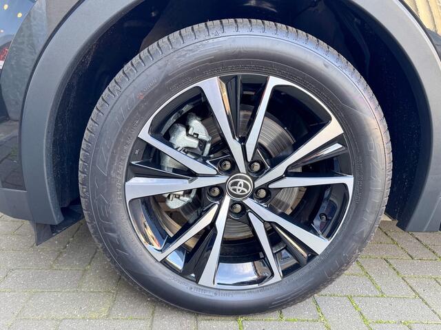 Toyota C-HR 2.0 Plug-in Hybrid 220 Dynamic||Navi|Camera|Parkeersensoren|Stoel- en stuurwielverwarming