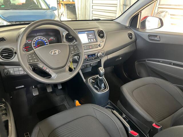 Hyundai I 10 1.0i Go 2017 NAVI | CARPLAY | CLIMA | CRUISE CONTROL | SERVICE PASPOORT / DEALER | NAP | APK |