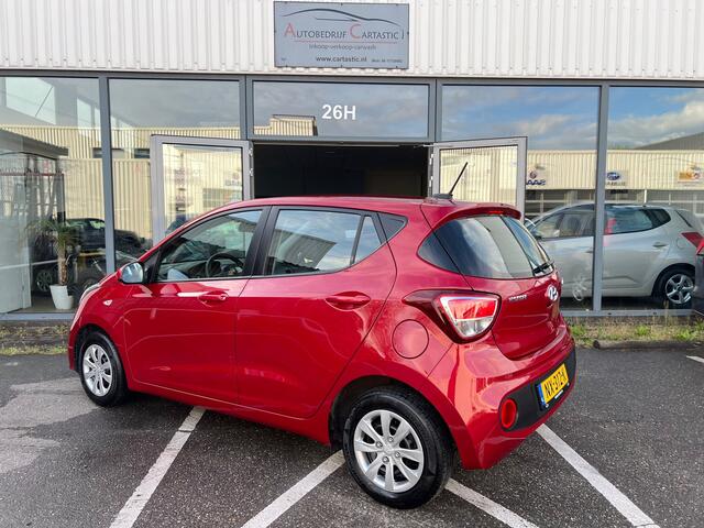 Hyundai I 10 1.0i Go 2017 NAVI | CARPLAY | CLIMA | CRUISE CONTROL | SERVICE PASPOORT / DEALER | NAP | APK |