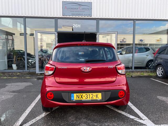 Hyundai I 10 1.0i Go 2017 NAVI | CARPLAY | CLIMA | CRUISE CONTROL | SERVICE PASPOORT / DEALER | NAP | APK |