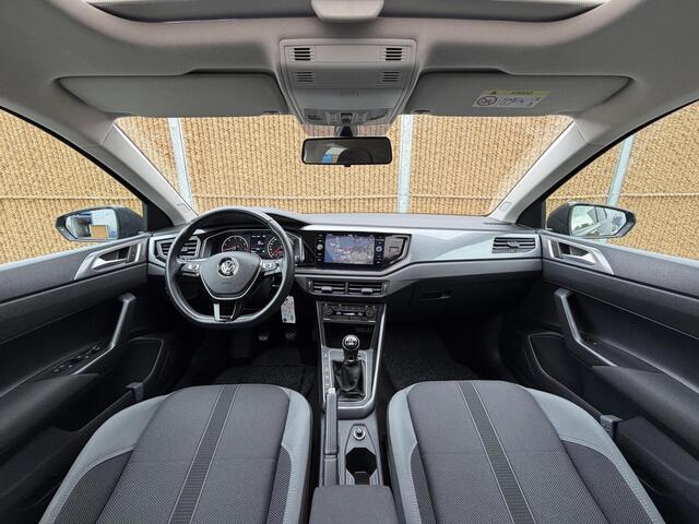 Volkswagen Polo 1.0 TSI Highline Business R Panoramadak | LED verlichting | Climate control | Cruise control adaptief | 16 inch lichtmetalen velgen | Drive mode 