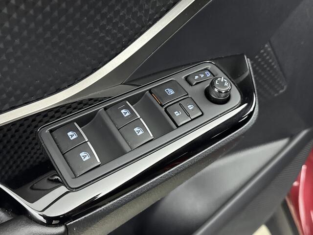 Toyota C-HR 1.8 Hybrid Style Bi-Tone Limited | Trekhaak | Stoelverwarming | Navigatie | Blind Spot |