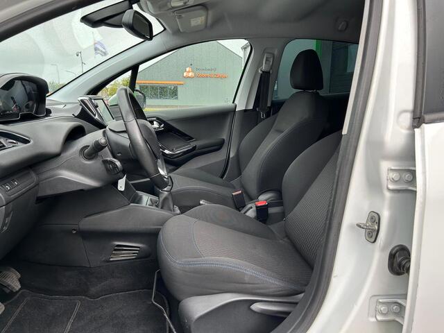 Peugeot 208 1.2 Allure | Lage km-stand | Rijklaar| Navi | Cruise | Airco | LM velgen| Carplay | e APK|Keurig onderhouden