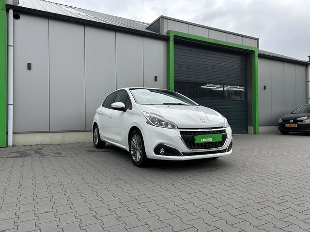 Peugeot 208 1.2 Allure | Lage km-stand | Rijklaar| Navi | Cruise | Airco | LM velgen| Carplay | e APK|Keurig onderhouden
