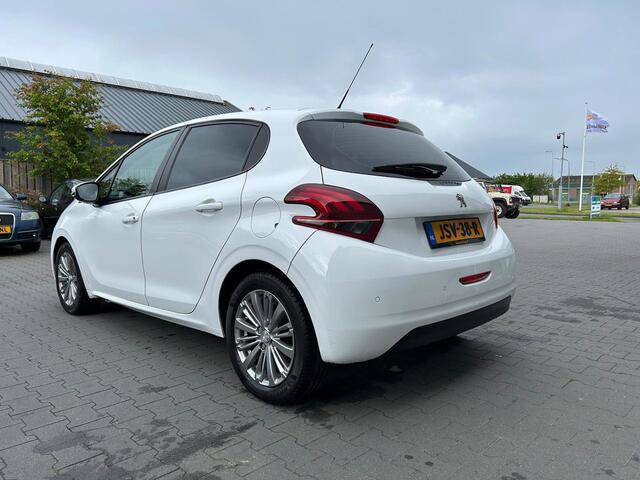 Peugeot 208 1.2 Allure | Lage km-stand | Rijklaar| Navi | Cruise | Airco | LM velgen| Carplay | e APK|Keurig onderhouden