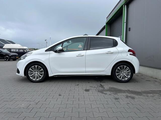 Peugeot 208 1.2 Allure | Lage km-stand | Rijklaar| Navi | Cruise | Airco | LM velgen| Carplay | e APK|Keurig onderhouden