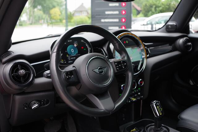 Mini Electric Mini MINI Yours 33 kWh 184 PK, SOH 100%, Leder, Panoramadak, Navigatie, Stoelverwarming