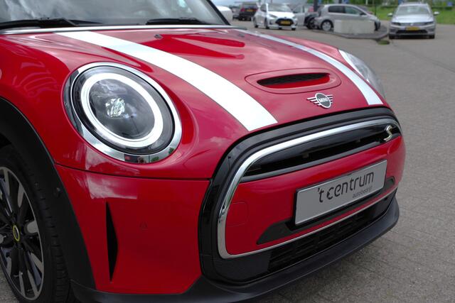 Mini Electric Mini MINI Yours 33 kWh 184 PK, SOH 100%, Leder, Panoramadak, Navigatie, Stoelverwarming