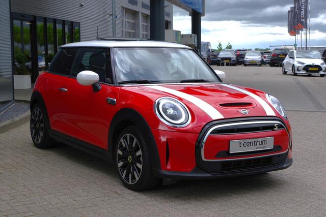 Mini Electric Mini MINI Yours 33 kWh 184 PK, SOH 100%, Leder, Panoramadak, Navigatie, Stoelverwarming