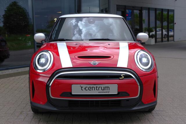Mini Electric Mini MINI Yours 33 kWh 184 PK, SOH 100%, Leder, Panoramadak, Navigatie, Stoelverwarming