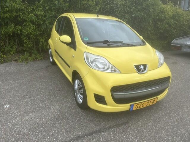 Peugeot 107 1.0-12V XR