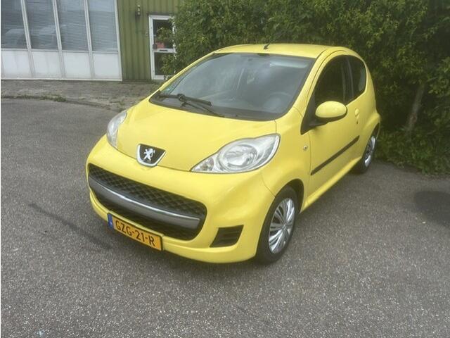 Peugeot 107 1.0-12V XR