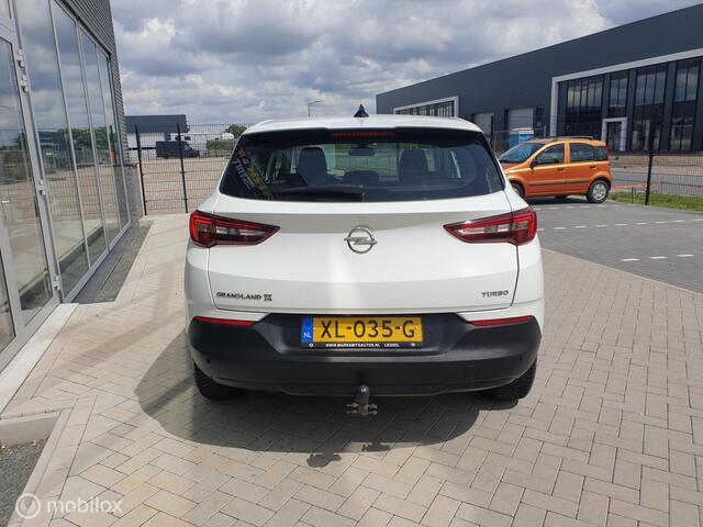 Opel Grandland X 1.2 Turbo Business Executive