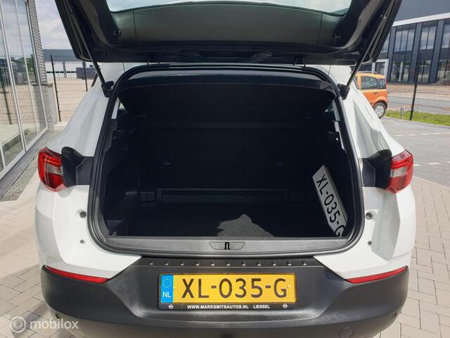 Opel Grandland X 1.2 Turbo Business Executive