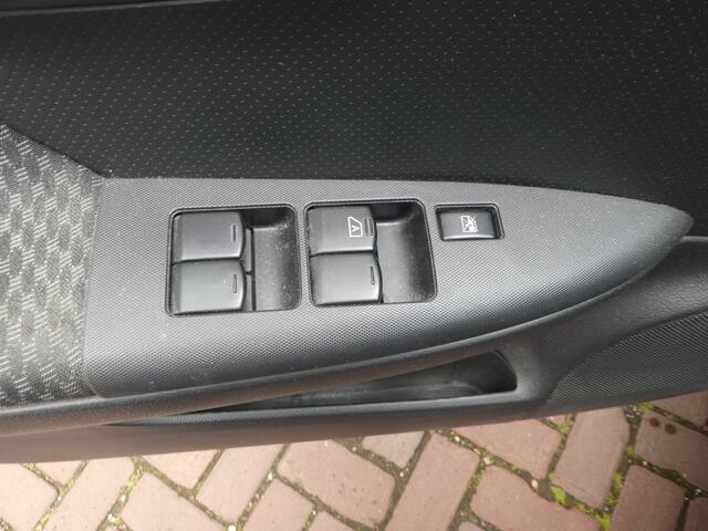 Nissan Note 1.4 Life Airco, Trekhaak, Lm velgen met Allseason banden