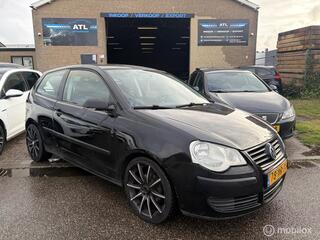 VOLKSWAGEN POLO 1.2-12V Optive