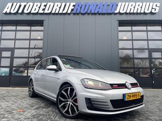 Volkswagen Golf VII