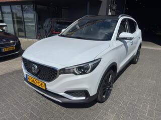 MG ZS MG EV Luxury 45 kWh PANO CRUISE LEDER SPORTIEF DEALER OH