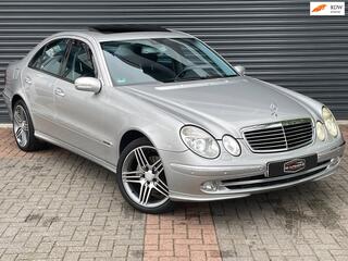 MERCEDES-BENZ E-KLASSE 320 Avantgarde Schuifdak | Navi | Leder | Youngtimer | Xenon | Aut
