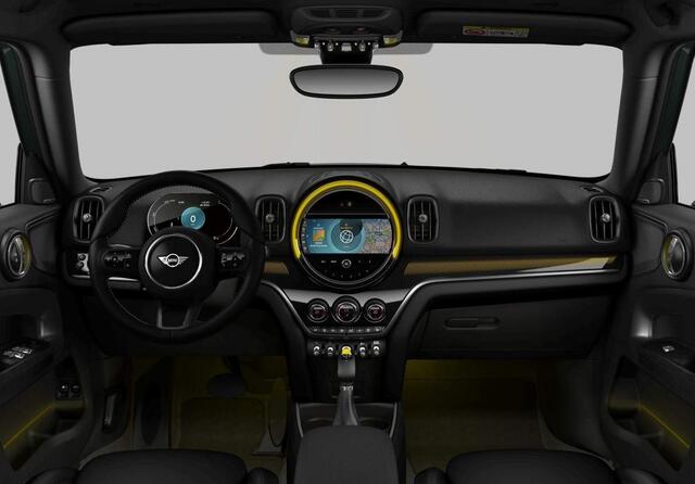 Mini Countryman 1.5 Cooper S E ALL4 Panoramadak | Harman Kardon | Yours leder