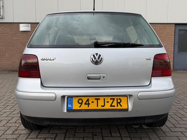 Volkswagen Golf 1.6-16V Highline CLIMATE/STOELVERWARMING 