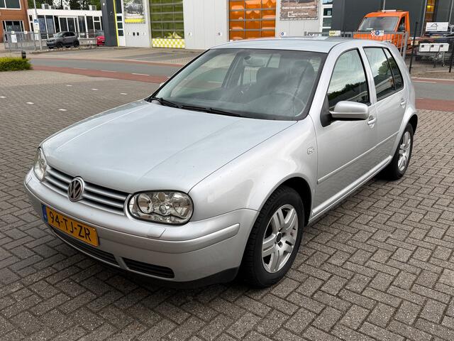 Volkswagen Golf 1.6-16V Highline CLIMATE/STOELVERWARMING 