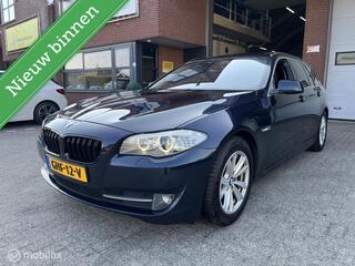 BMW 5-SERIE Touring 523i High Executive PANO-DAK*HUD*PDC*