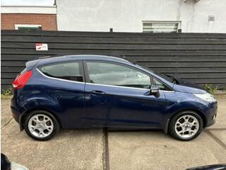 FORD FIESTA 1.25 Titanium 140.434 KM NAP/AIRCO/TREKHAAK/NIEUWE APK!