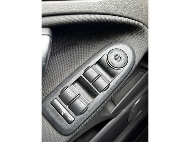 Ford C-MAX 1.8-16V Titanium Flexifuel/Zeer goed onderhouden/Luxe uitvoering/NL