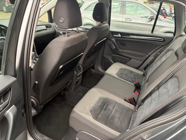 Volkswagen Golf SPORTSVAN 1.4 TSI 150PK HIGHLINE AUTOMAAT/TREKHAAK/CAMERA/ADAP.CRUISE
