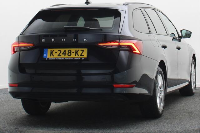 Skoda Octavia Combi 1.0 e-TSI Business Edition Virtual Cockpit, Keyless, LED, Apple Carplay, PDC