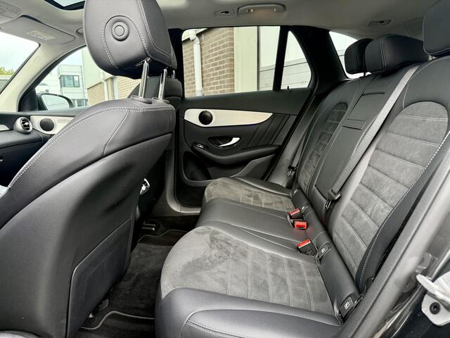 Mercedes-Benz GLC-Klasse 300e 4MATIC Business Solution AMG | 360� Camera | Night Pakket | Panoramadak | Dodehoekassistent | Elektrisch Verstelbare Stoelen + Memory 