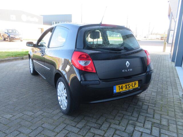 Renault Clio 1.4-16V Dynamique S