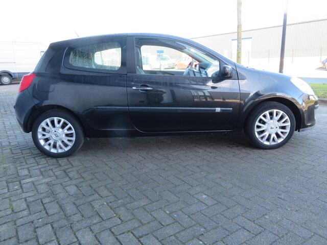 Renault Clio 1.4-16V Dynamique S