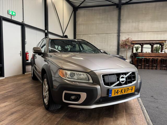 Volvo XC70 2.4 D5 Summum / AWD / Automaat / LEDER / CRUISE / BLIS / Memory /