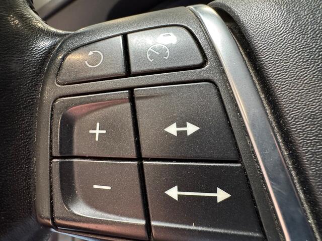 Volvo XC70 2.4 D5 Summum / AWD / Automaat / LEDER / CRUISE / BLIS / Memory /