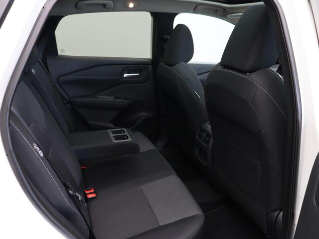 Nissan Qashqai 158pk MHEV Xtronic N-Connecta | Panorama Dak | Keyless Entry | Rondom Camera's | ABD Onderhouden |