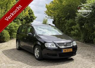 VOLKSWAGEN TOURAN 1.6-16V FSI Business