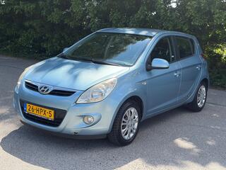 HYUNDAI I 20 1.2i DynamicVersion Nw Ketting!! Airco!! APK 1-27!!