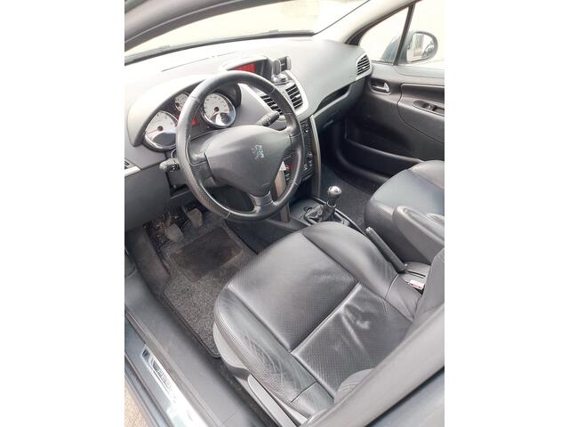 Peugeot 207 SW Outdoor 1.6 VTi XS