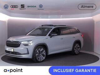 SKODA Kodiaq 1.5 TSI PHEV Sportline Business 204 pk Automaat | Verlengde garantie | Navigatie | Panoramadak | Trekhaak (wegklapbaar) | Parkeersensoren | Achteruitrijcamera | Stoelverwarming v/a |