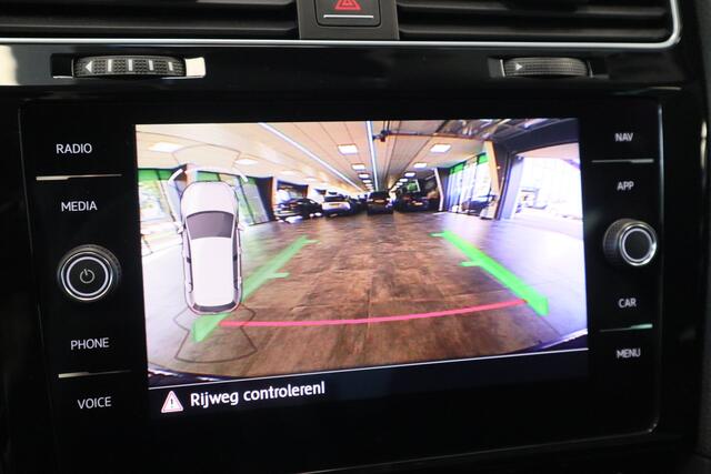 Volkswagen Golf 1.5 TSI Highline R-Line Cruise/Climate PDC Trekhaak LED Carplay