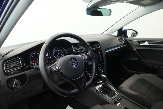 Volkswagen Golf 1.5 TSI Highline R-Line Cruise/Climate PDC Trekhaak LED Carplay